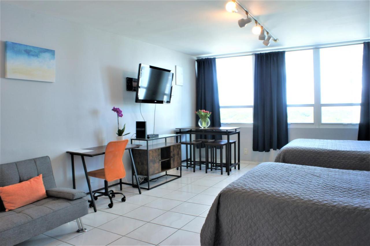 Large Corner Apartment For Up To 4 Guests With Free Parking And Direct Beach Access Miami Beach Exterior photo